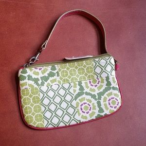 BNWT Fossil wristlet Genuine Leather